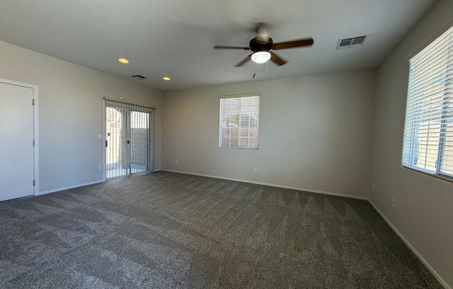 Move in special Lone Mountain