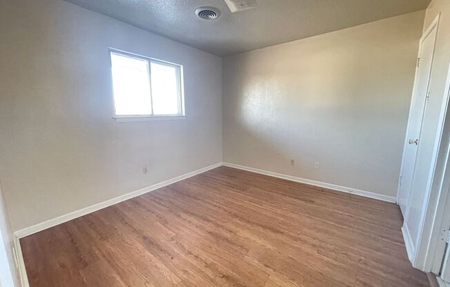 1 bed, 1 bath, 406 sqft, $525, Unit Apt 32