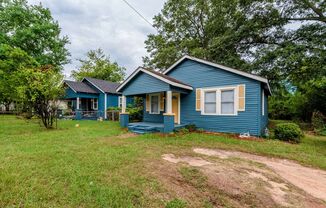 Updated 1 Bed/1 Bath Cottage in Harrisburg Neighborhood - Close to Downtown and Medical District