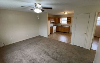 2 beds, 1 bath, 800 sqft, $849, Unit 121 Deer Run Circle