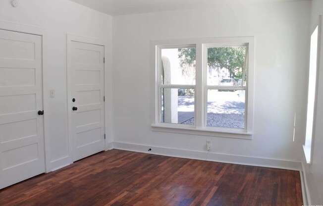 410 FULTON AVE