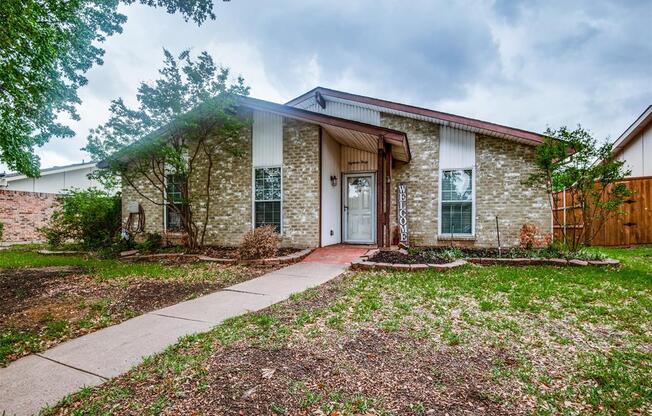 1840 PAXTON DR