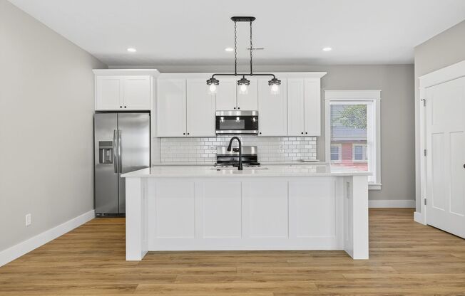 *August 2026* - Newly Built New 5 Bed, 5 Bath Townhome Near Campus!