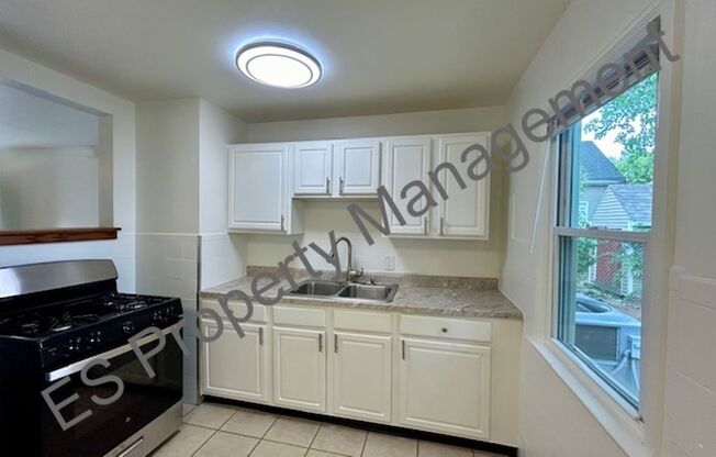 2 beds, 1 bath, $1,150