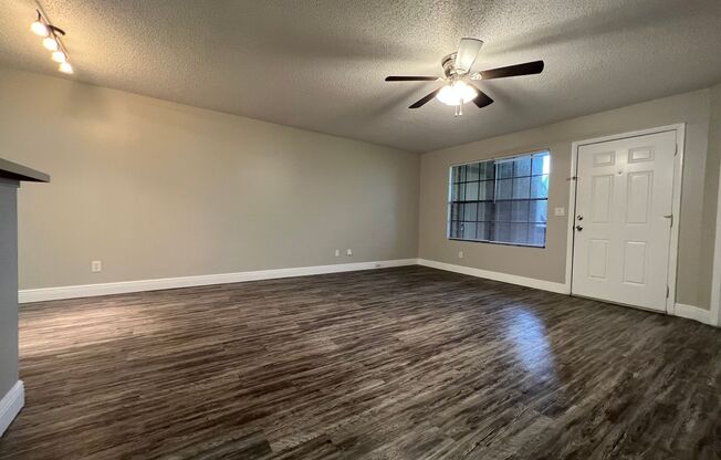 2/1 Condo in Gated Lakefront Altamonte Community ~ Great Amenities ~ Must See!