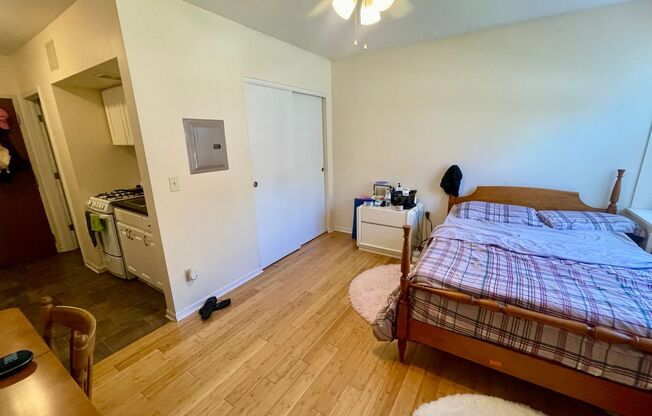 Studio, 1 bath, $750, Unit 104