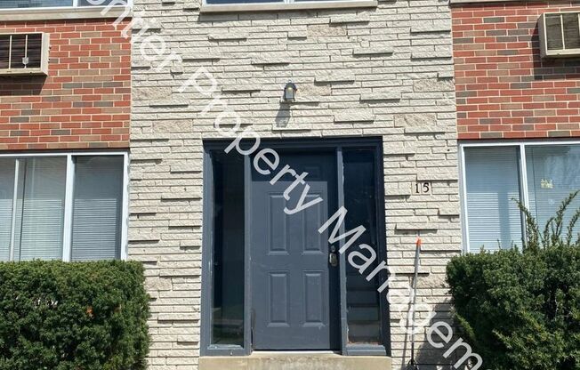 Freshly Updated 2 Bedroom 1 Bath Apartment!