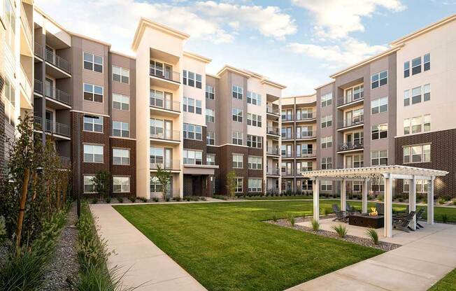 Courtyard View at Veranda Apartments, Utah, 84020