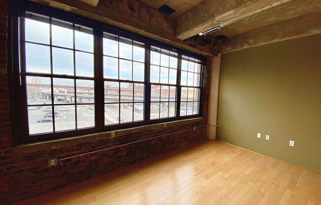 Stunning Industrial-Contemporary One Bedroom Condo- Parking included!