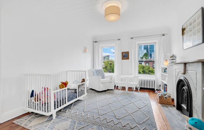 33 STERLING PL