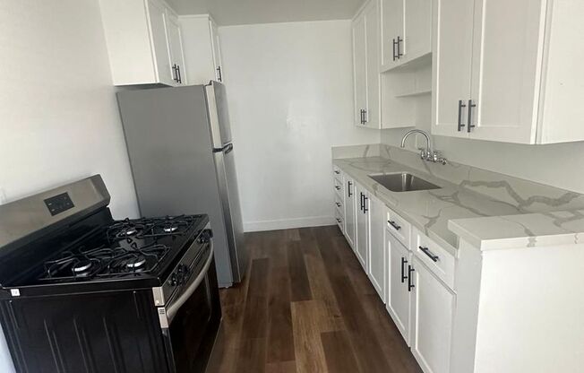 1 bed, 1 bath, $2,096