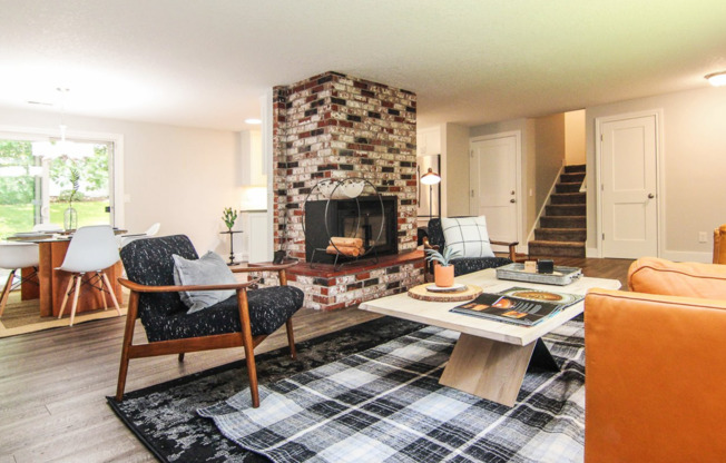 3 beds, 2 baths, $3,300