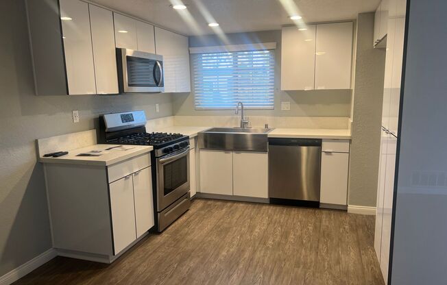 2 beds, 2 baths, 1,200 sqft, $2,670, Unit 152