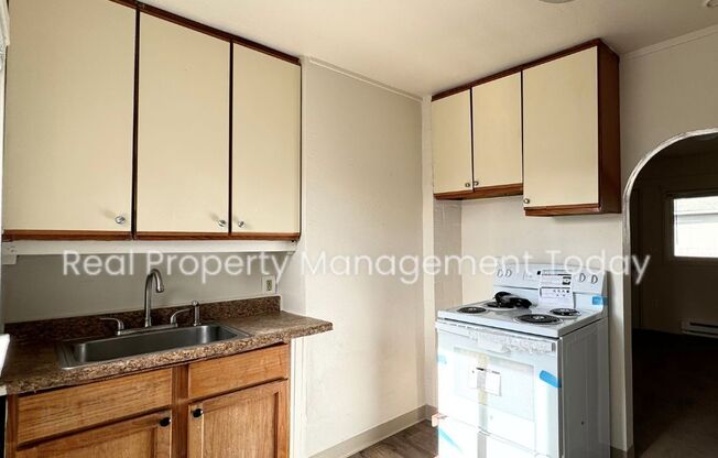 1 bed, 1 bath, 440 sqft, $1,050, Unit Unit 3