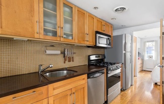 1 bed, 1 bath, $2,999, Unit GARDEN