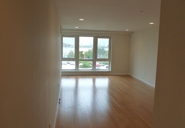 2 beds, 2 baths, 1,452 sqft, $3,850, Unit 305e