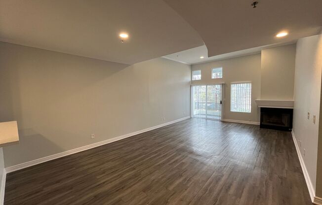 3 beds, 2 baths, 1,250 sqft, $3,898, Unit 302