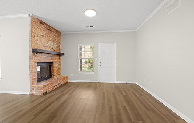 1 bed, 1.5 baths, 925 sqft, $1,405