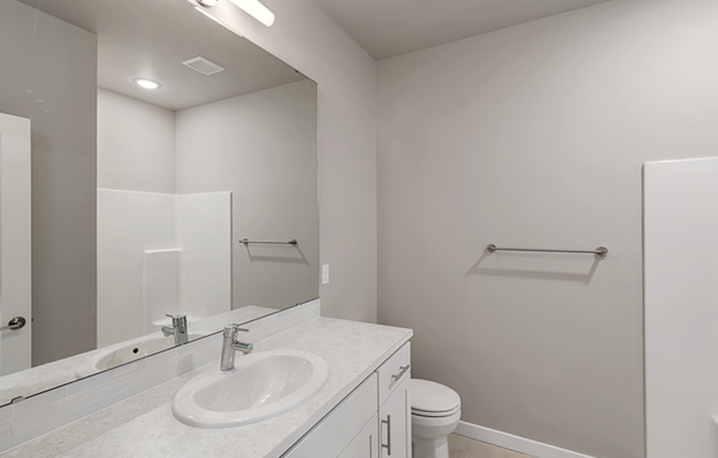 3 beds, 3.5 baths, $3,700, Unit 4