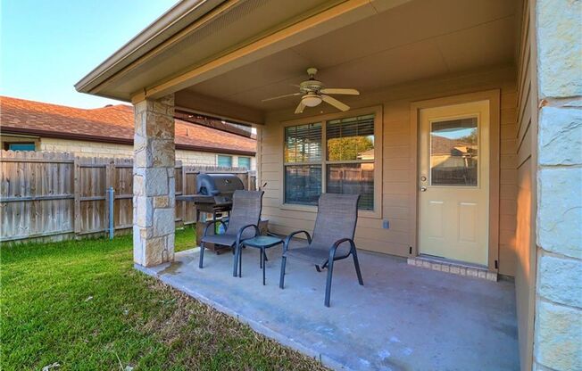 3 beds, 2 baths, $2,100