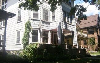 920 Spaight Street