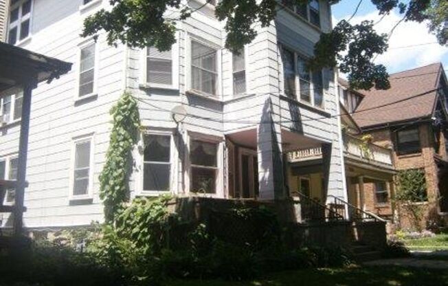 920 Spaight Street
