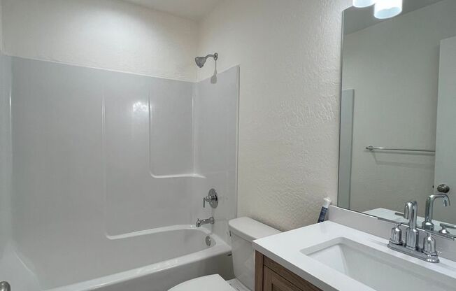 1 bed, 1 bath, $1,350, Unit 534 Putnam Ave. #2