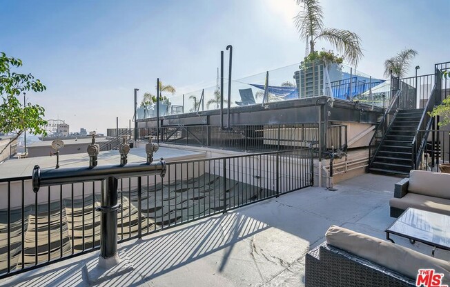 1 bed, 1 bath, 500 sqft, $1,800, Unit 1121