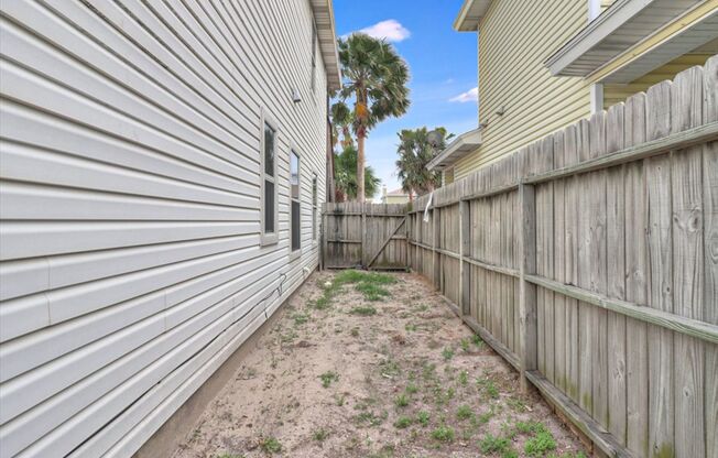 2 beds, 2 baths, $1,395