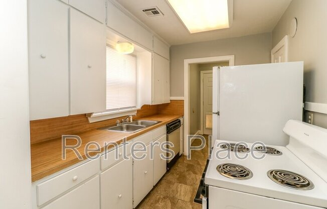 1247 S QUEBEC AVE