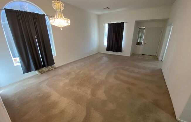 Wonderful 3 bed/2 bath home with a den located in Henderson.