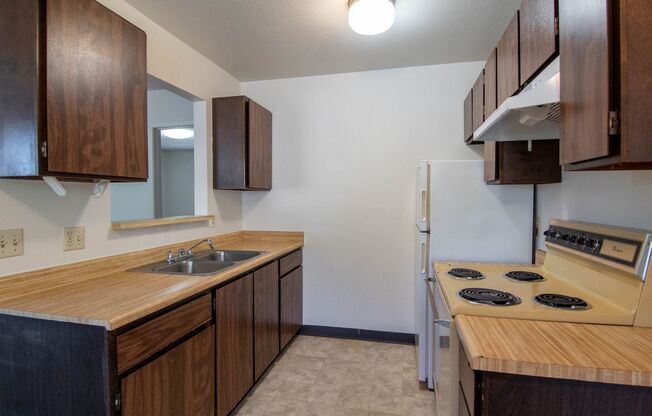 1 bed, 1 bath, 550 sqft, $975, Unit C