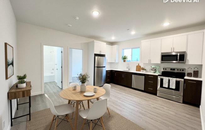 2 WEEKS FREE RENT! Brand New Modern Units in N. Tabor Neighborhood