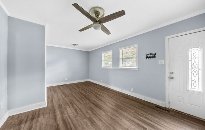 2 Bedroom Pet Friendly Home For Rent Near APSU & Downtown!