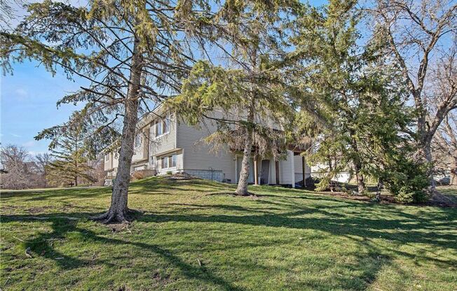3 Bedroom 2 Bath Townhome with 2 Ensuite Bedrooms plus 2-Car Garage, Deck, Pets OK!