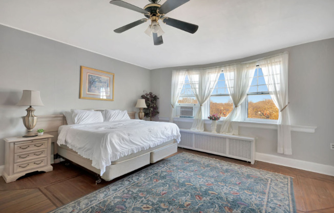 217 LORAINE