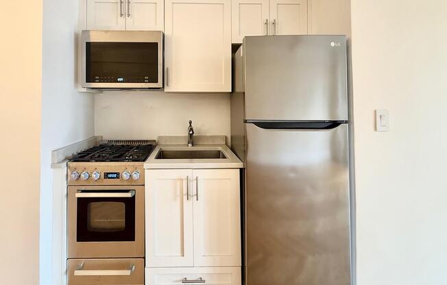 Studio, 1 bath, 543 sqft, $3,800, Unit 6F