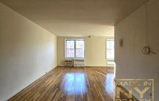 1 bed, 1 bath, $2,395, Unit 4B