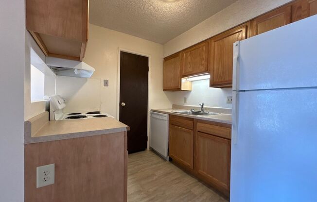 1 bed, 1 bath, 625 sqft, $650, Unit 7