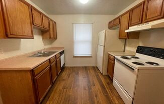 2 beds, 1 bath, 795 sqft, $725, Unit Apt D