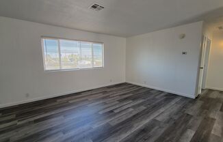 2 beds, 1 bath, 792 sqft, $1,250, Unit 213 E. Foster Street Unit 8