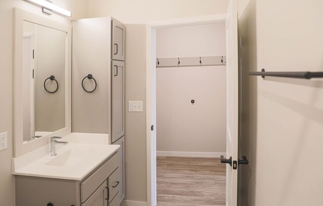 1 bed, 1 bath, 513 sqft, $1,275, Unit 222