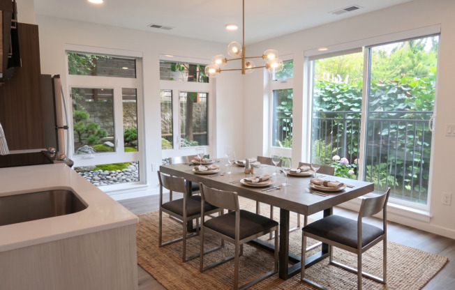 1 bed, 2 baths, 739 sqft, $2,319, Unit 112