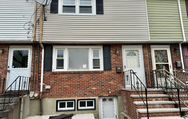 27 R GRIGGS PL