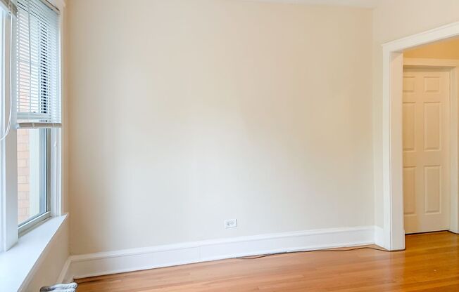 2 beds, 1 bath, 875 sqft, $2,495, Unit 1607-2
