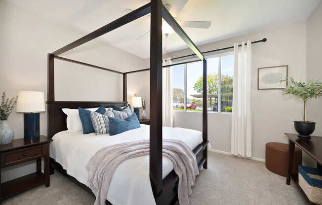 Welcome to Eagle Glen Apartments in Murrieta, CA