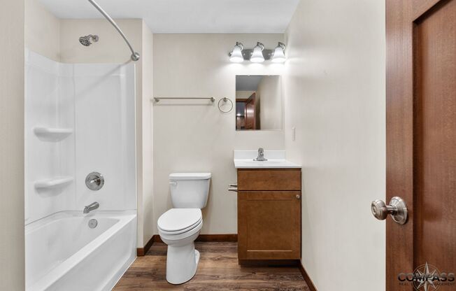 Studio, 1 bath, 450 sqft, $995, Unit 003