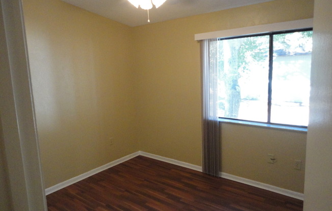 2 beds, 1.5 baths, $1,250