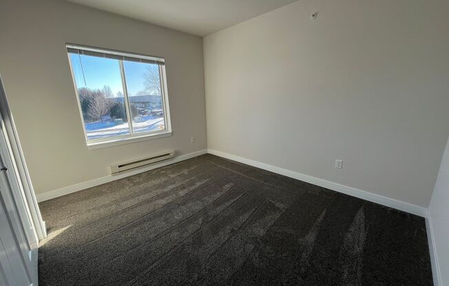 3 beds, 2 baths, 1,092 sqft, $2,095, Unit 1300-301