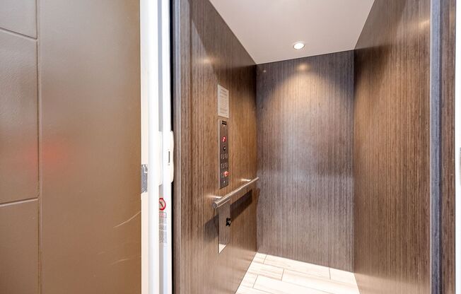 For those seeking exceptional, modern accommodations for the US OPEN, 10 miles to OCC
